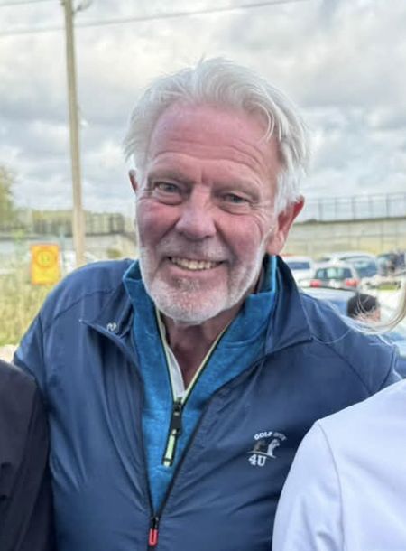 Benny, grundare av Golf Open 4U, på klubbhusterrassen
